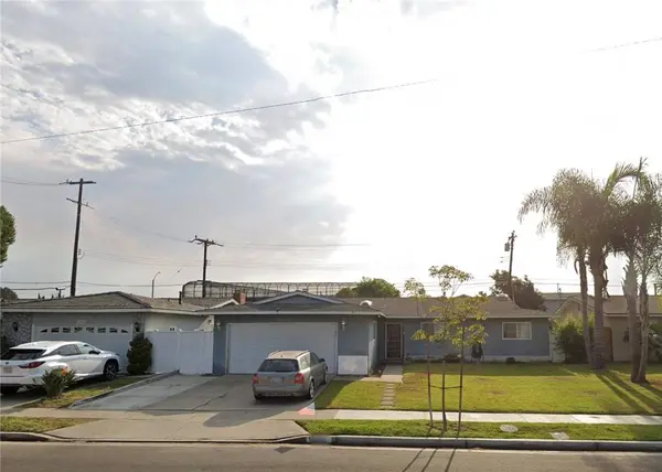 16512 Ross LN, Huntington Beach, CA 92647
