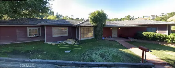 21333 Las Pilas, Woodland Hills, CA 91364