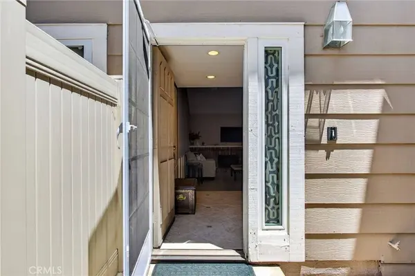 5041 E Almond AVE E #5, Orange, CA 92869