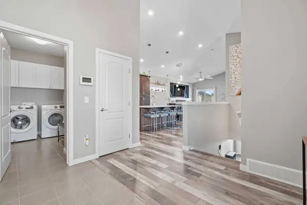 6 Drake Landing GRV, Okotoks, AB T1S0P6