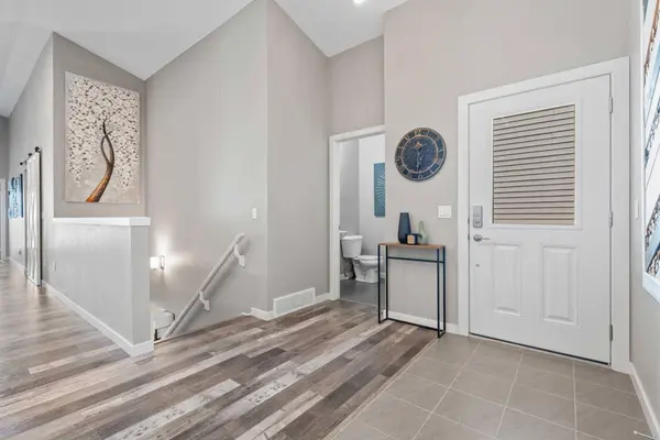 6 Drake Landing GRV, Okotoks, AB T1S0P6