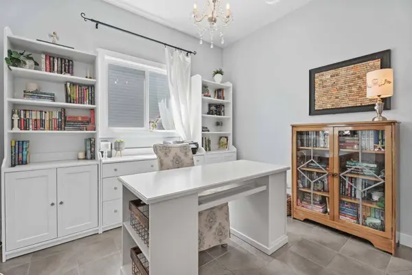 64 Drake Landing CRES, Okotoks, AB T1S0E6