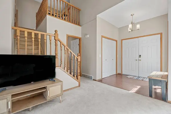 133 Carr CRES, Okotoks, AB T1S 1E5