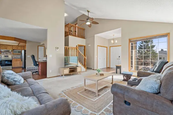 133 Carr CRES, Okotoks, AB T1S 1E5