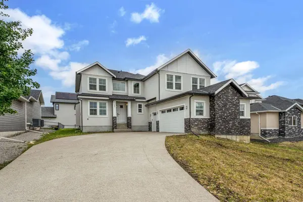 22 Cimarron Estates, Okotoks, AB T1S 0M9