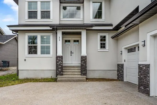 22 Cimarron Estates, Okotoks, AB T1S 0M9