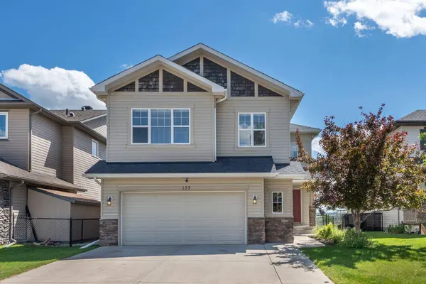 135 Drake Landing VW, Okotoks, AB T1S 0A1