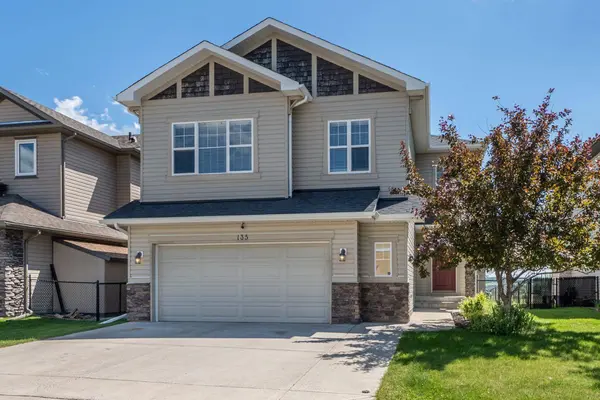 135 Drake Landing VW, Okotoks, AB T1S 0A1