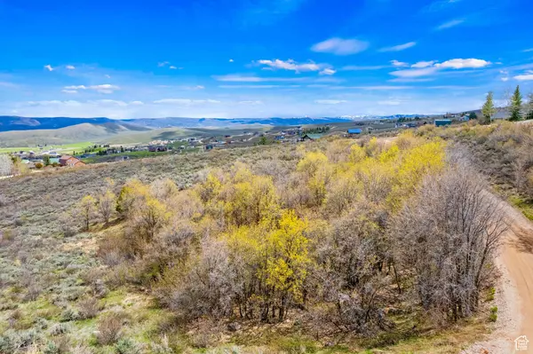 2450 S PAINTBRUSH #8, Garden City, UT 84028