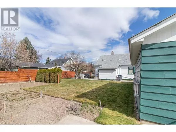 1408 Graham Street, Kelowna, BC V1Y3A8