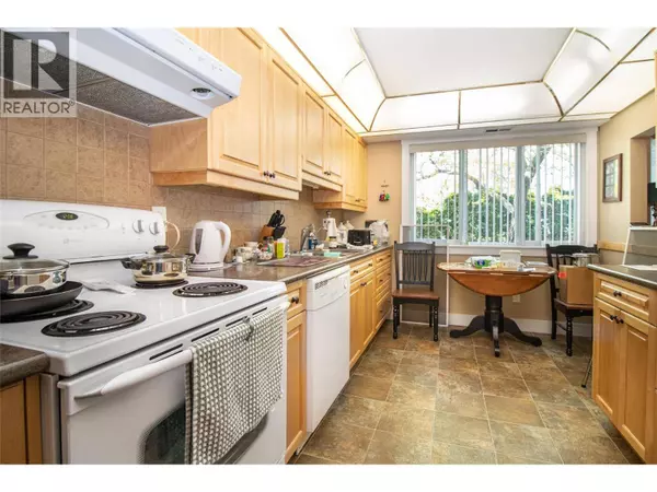 1045 Sutherland AVE #115A, Kelowna, BC V1Y5Y1