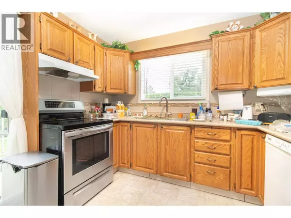 1209 Brookside AVE #2, Kelowna, BC V1Y5T5