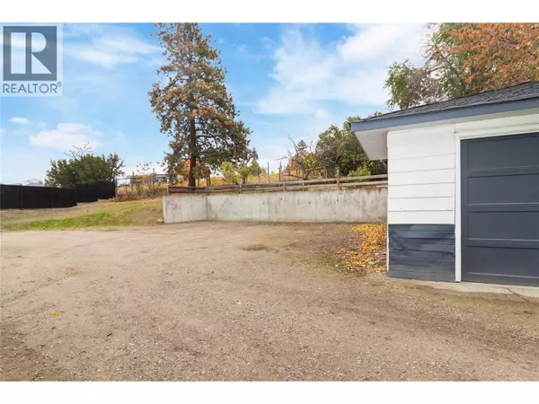 4829 Lakeshore Road, Kelowna, BC V1W4H6