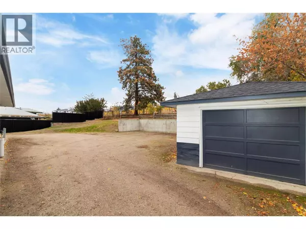 4829 Lakeshore Road, Kelowna, BC V1W4H6