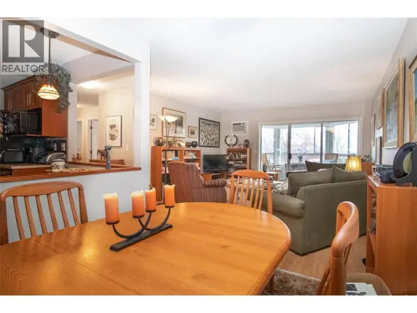 945 Lawrence AVE #307, Kelowna, BC V1Y6M3