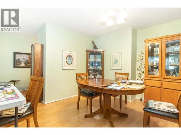 1209 Brookside AVE #2, Kelowna, BC V1Y5T5