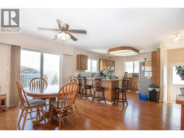 6335 Topham Place, Peachland, BC V0H1X0