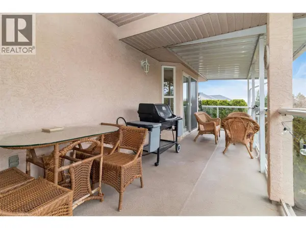 981 Westview Way, West Kelowna, BC V1Z2B3