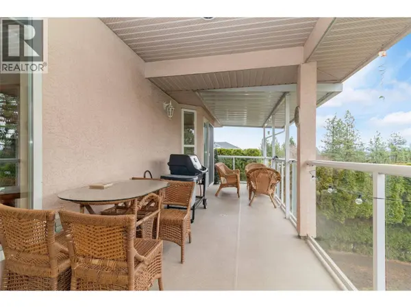 981 Westview Way, West Kelowna, BC V1Z2B3