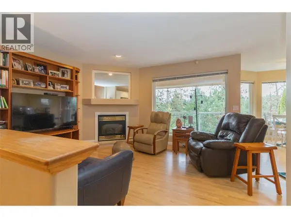 981 Westview Way, West Kelowna, BC V1Z2B3