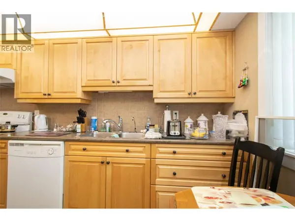 1045 Sutherland AVE #115A, Kelowna, BC V1Y5Y1