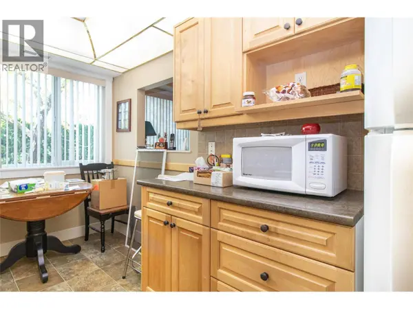 1045 Sutherland AVE #115A, Kelowna, BC V1Y5Y1