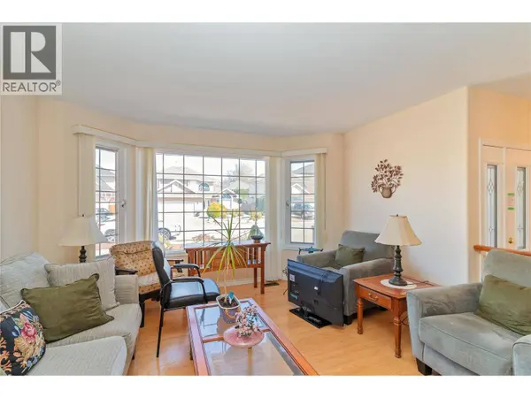 3518 Invermere Court, Kelowna, BC V1W3R5