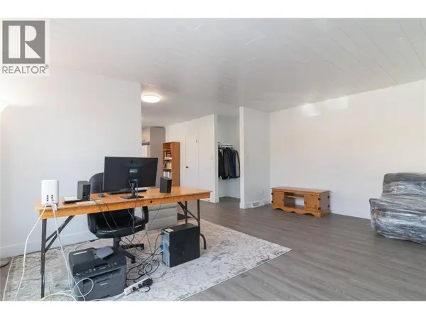 1352 Alder Court, Kelowna, BC V1Y3P9
