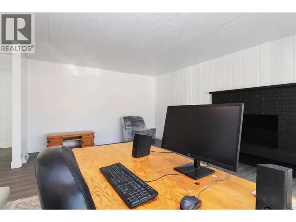 1352 Alder Court, Kelowna, BC V1Y3P9