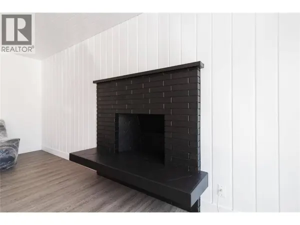 1352 Alder Court, Kelowna, BC V1Y3P9