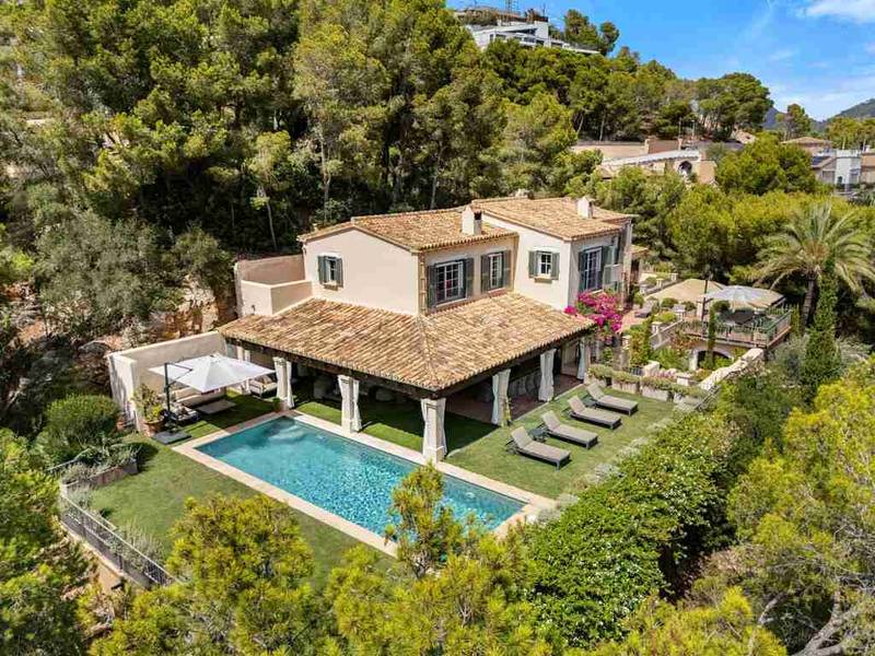 Mediterranean Estate in Camp de Mar #LOV, Balearic Islands, 
