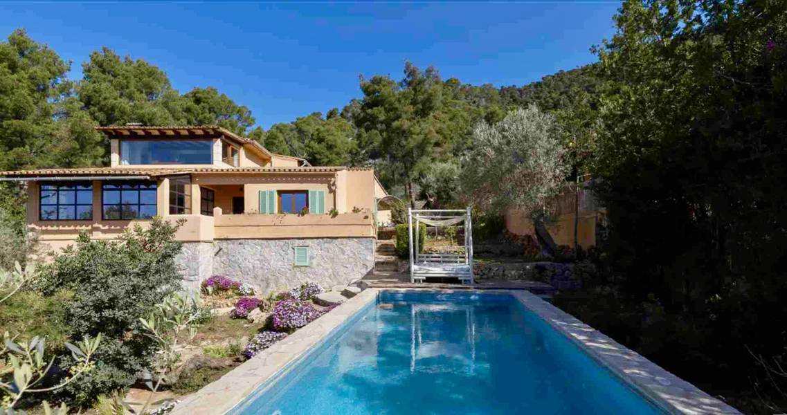 Charming Rustic Villa in Bunyola #LOV, Balearic Islands, 