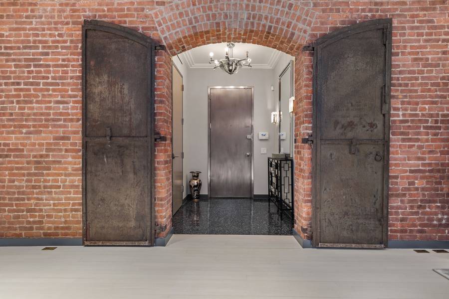 500 Greenwich St #401, New York, NY 10013