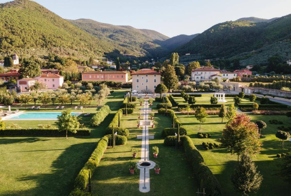 Italy,,Timeless 18th-Century Villa Near Lucca: A Tuscan Sanctuary of Elegance and Serenity #LE