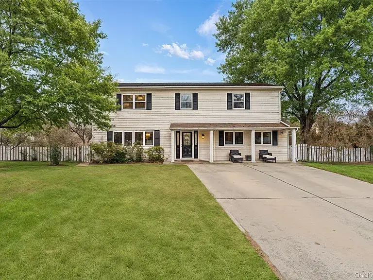 2 Almike Dr, Centereach, NY 11720-3862