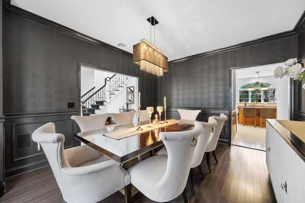 Lake Grove, NY 11755-1853,7 Park View Ln