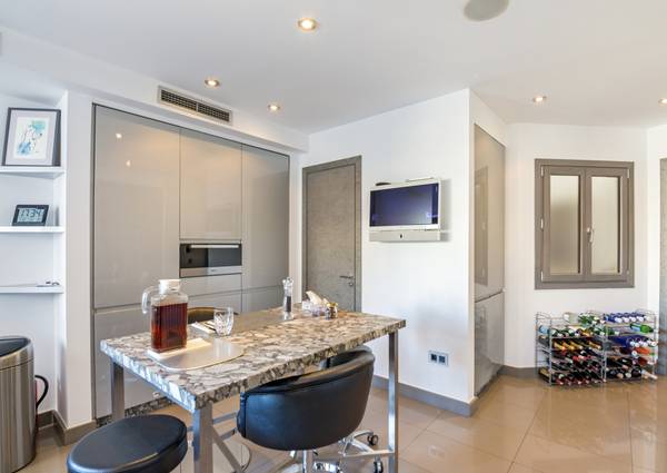 APARTMENT WITH VIEW TO THE PORT AND THE SEA IN PALMA #MAL/LOV, Mallorca,