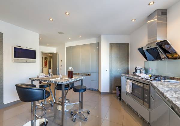 APARTMENT WITH VIEW TO THE PORT AND THE SEA IN PALMA #MAL/LOV, Mallorca,