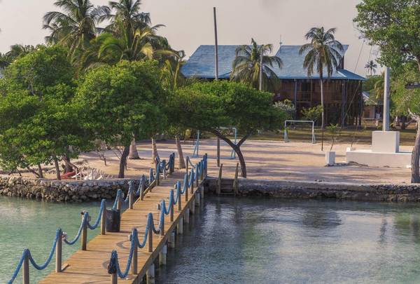 Beach House with Pool on Tintipan Island #LE, Colombia,