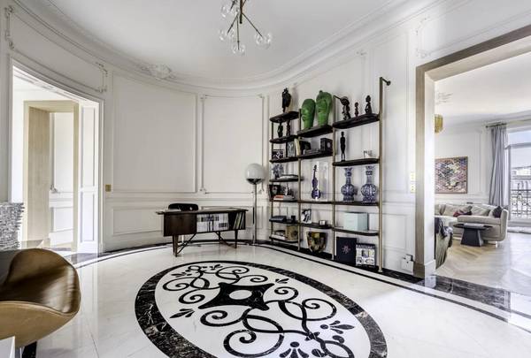 An Iconic Avenue d’Iéna Residence #LE, Paris,