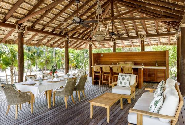 Turks And Caicos Islands,,Grace Bay Beachfront Estate with Private Pool #LE