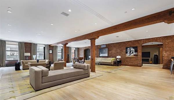 New York, NY 10013,500 Greenwich St RM 401