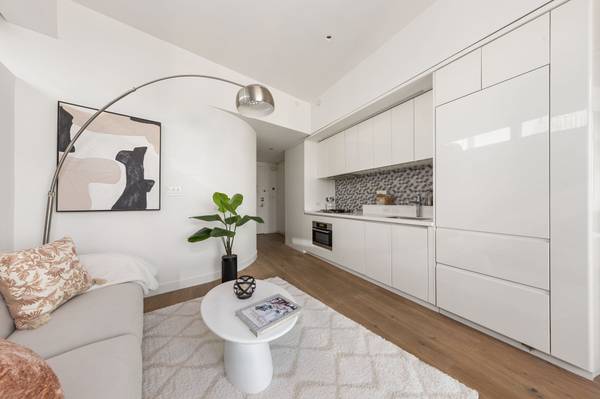123 Washington St APT 30F, New York, NY 10006