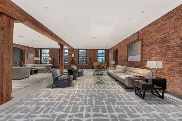 500 Greenwich St #401, New York, NY 10013