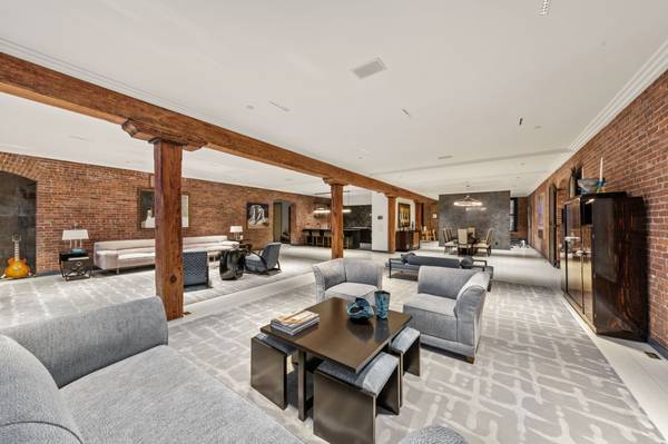 500 Greenwich St #401, New York, NY 10013