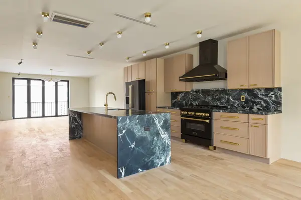 405 Irving Ave, Brooklyn, NY 11237-5939