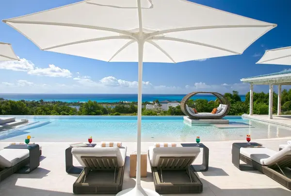 Stylish sea-view villa with pool in Terres Basses #LE, Saint Martin,