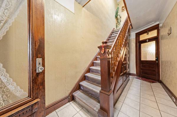 405 Irving Ave, Brooklyn, NY 11237-5939