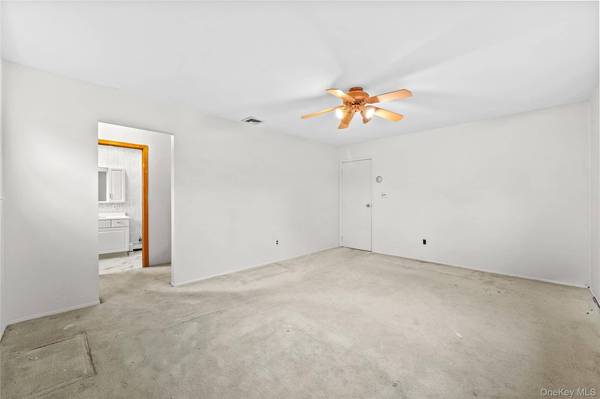 2 Almike DR, Centereach, NY 11720