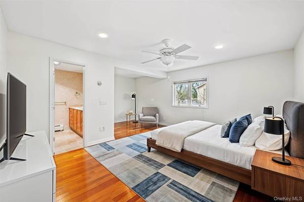 2 Almike DR, Centereach, NY 11720